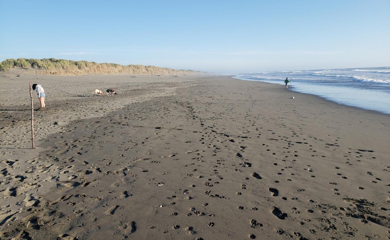 Mad River Beach'in fotoğrafı parlak kum yüzey ile