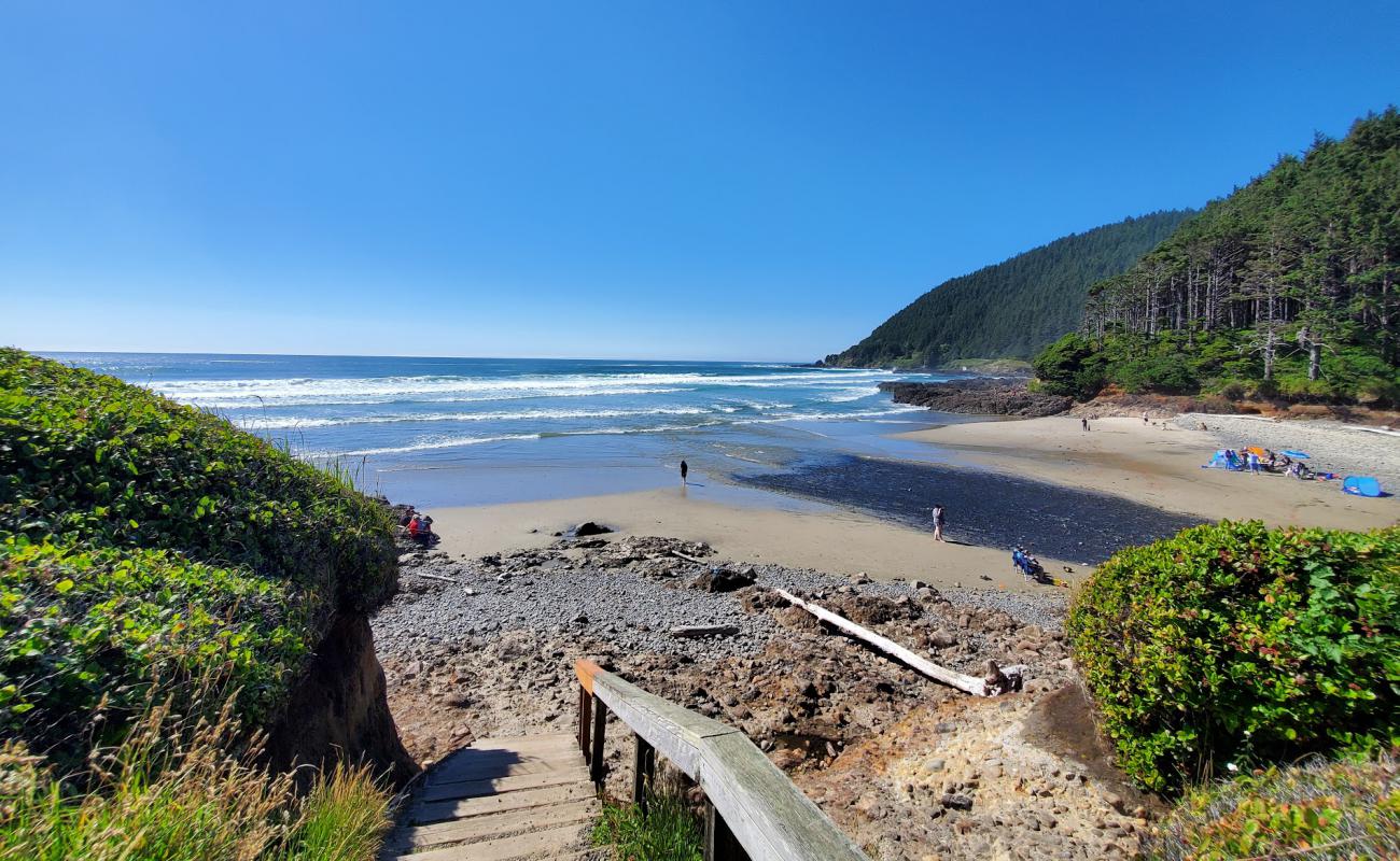 Neptune Beach'in fotoğrafı açık bej kum yüzey ile