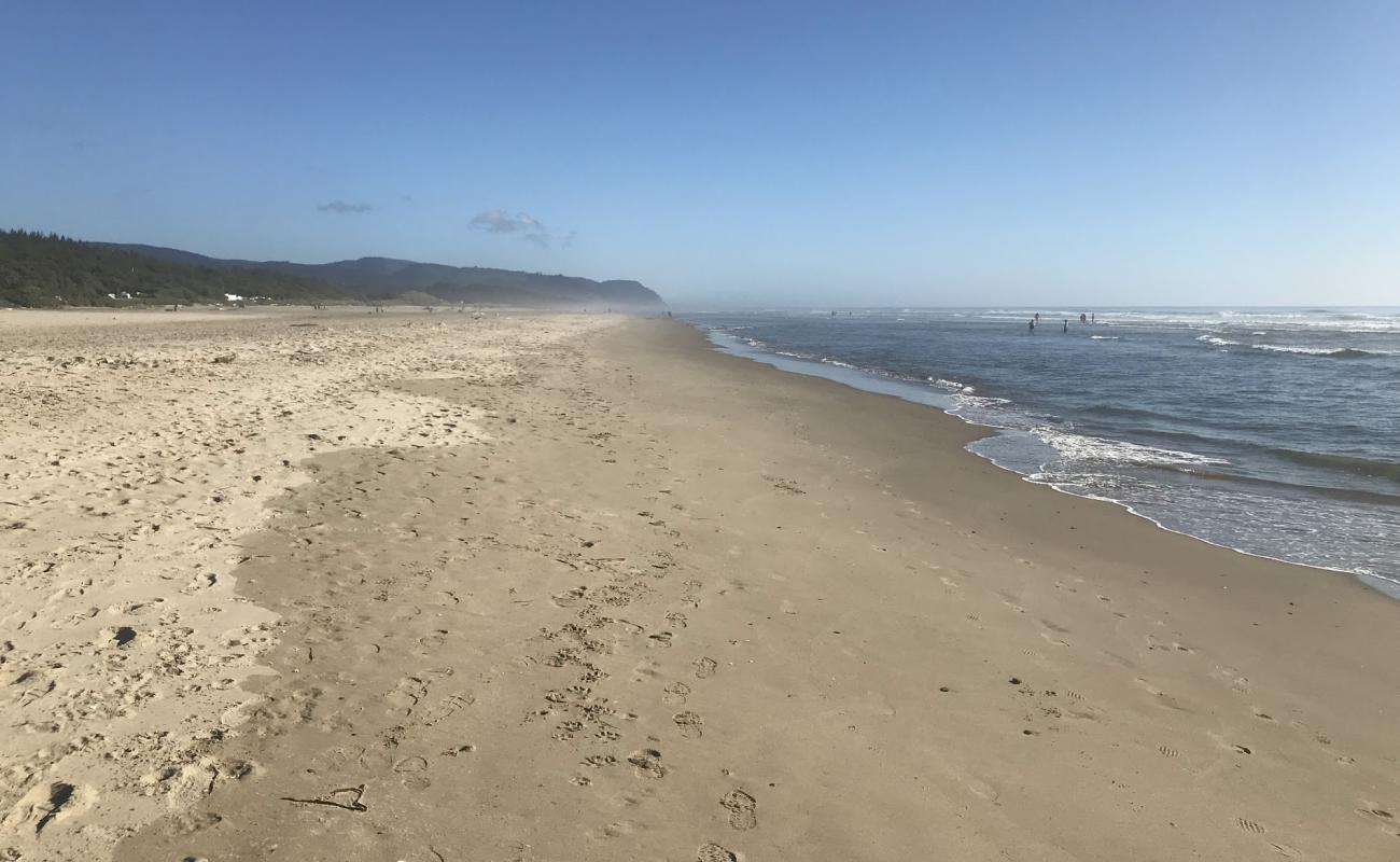 Wakonda Beach'in fotoğrafı açık bej kum yüzey ile