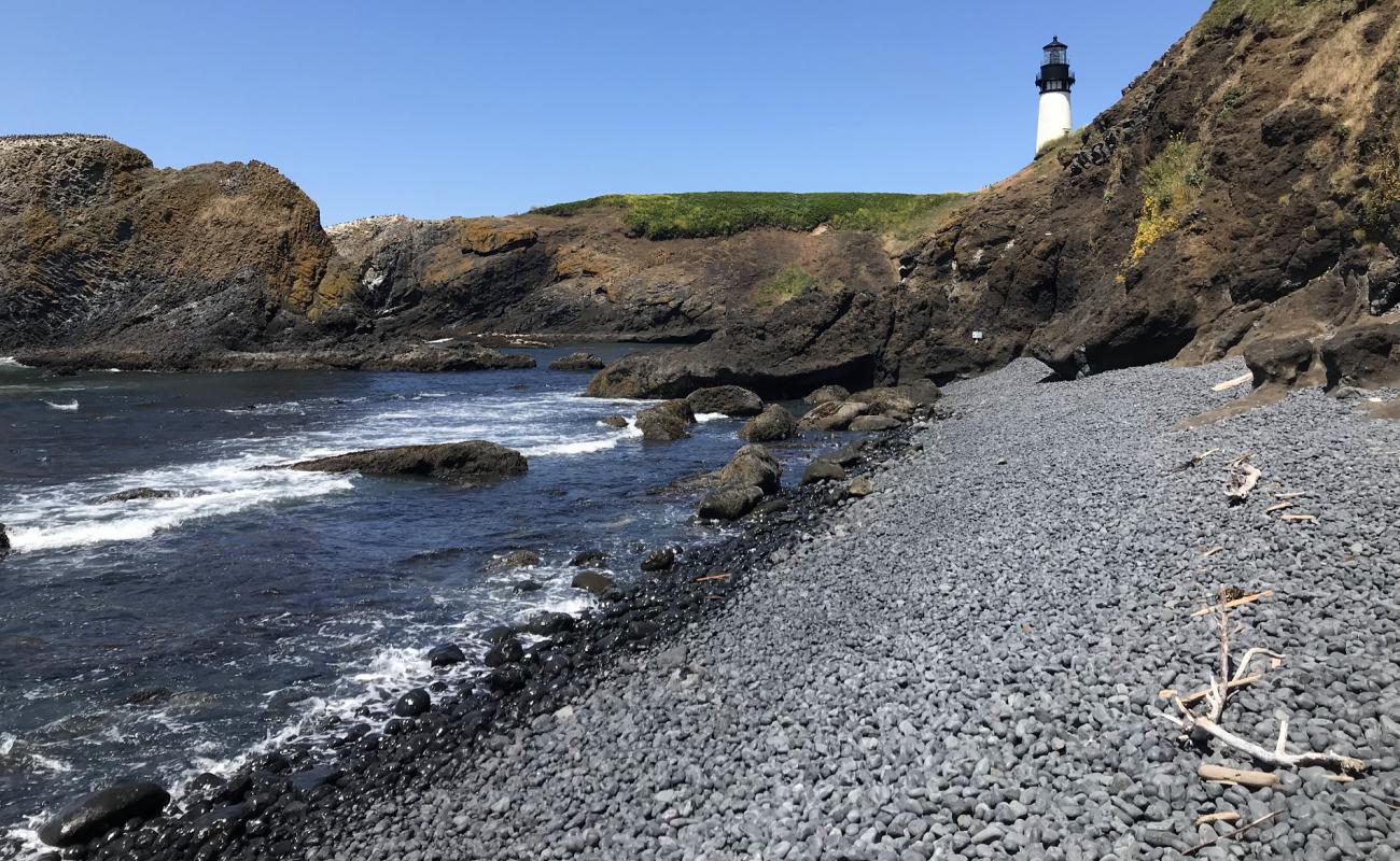 Cobble Beach'in fotoğrafı kara çakıl taş yüzey ile