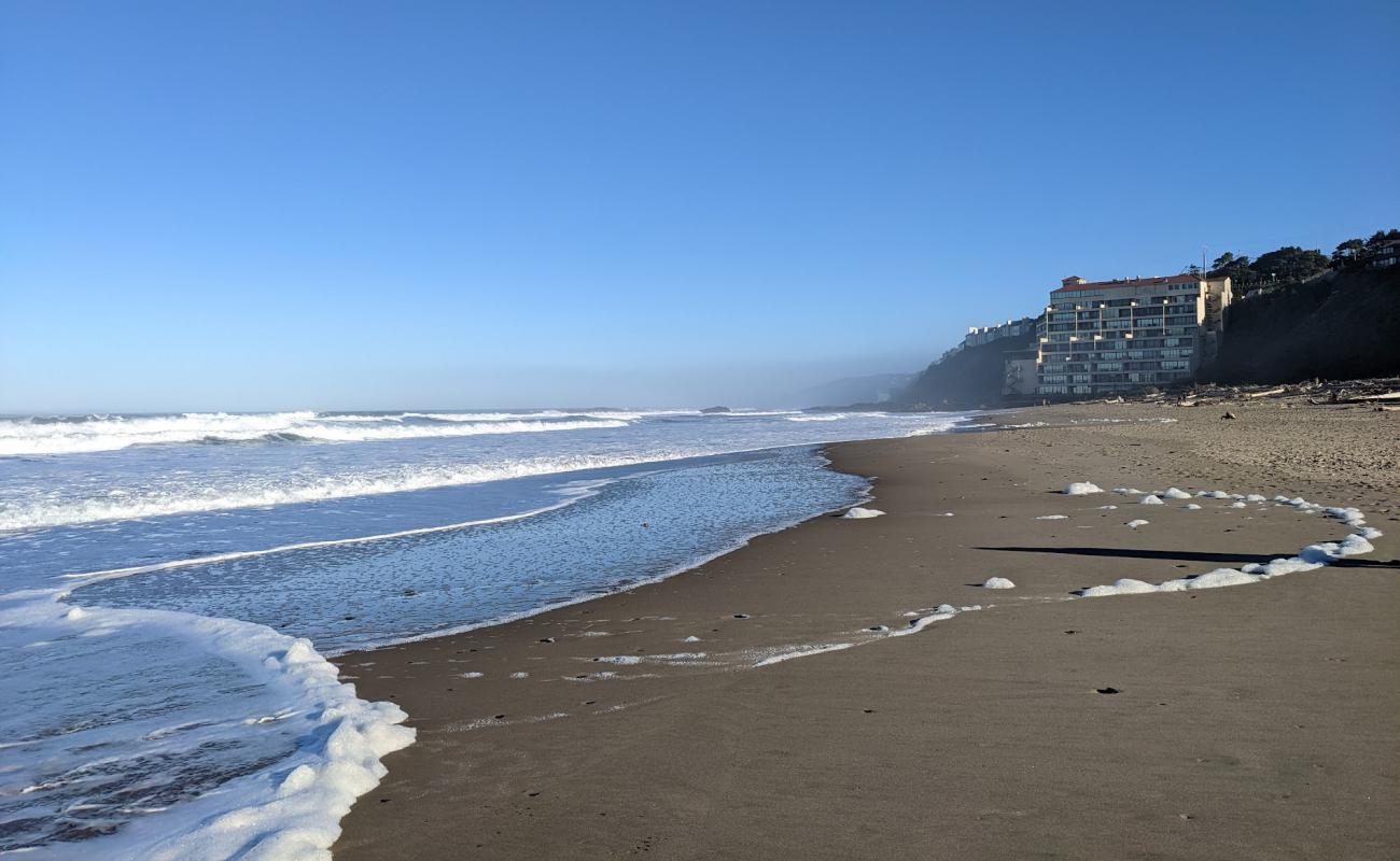 Taft beach'in fotoğrafı parlak kum yüzey ile