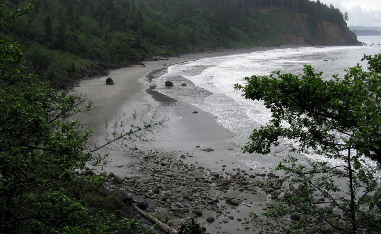 Jefferson Beach'in fotoğrafı taşlı kum yüzey ile