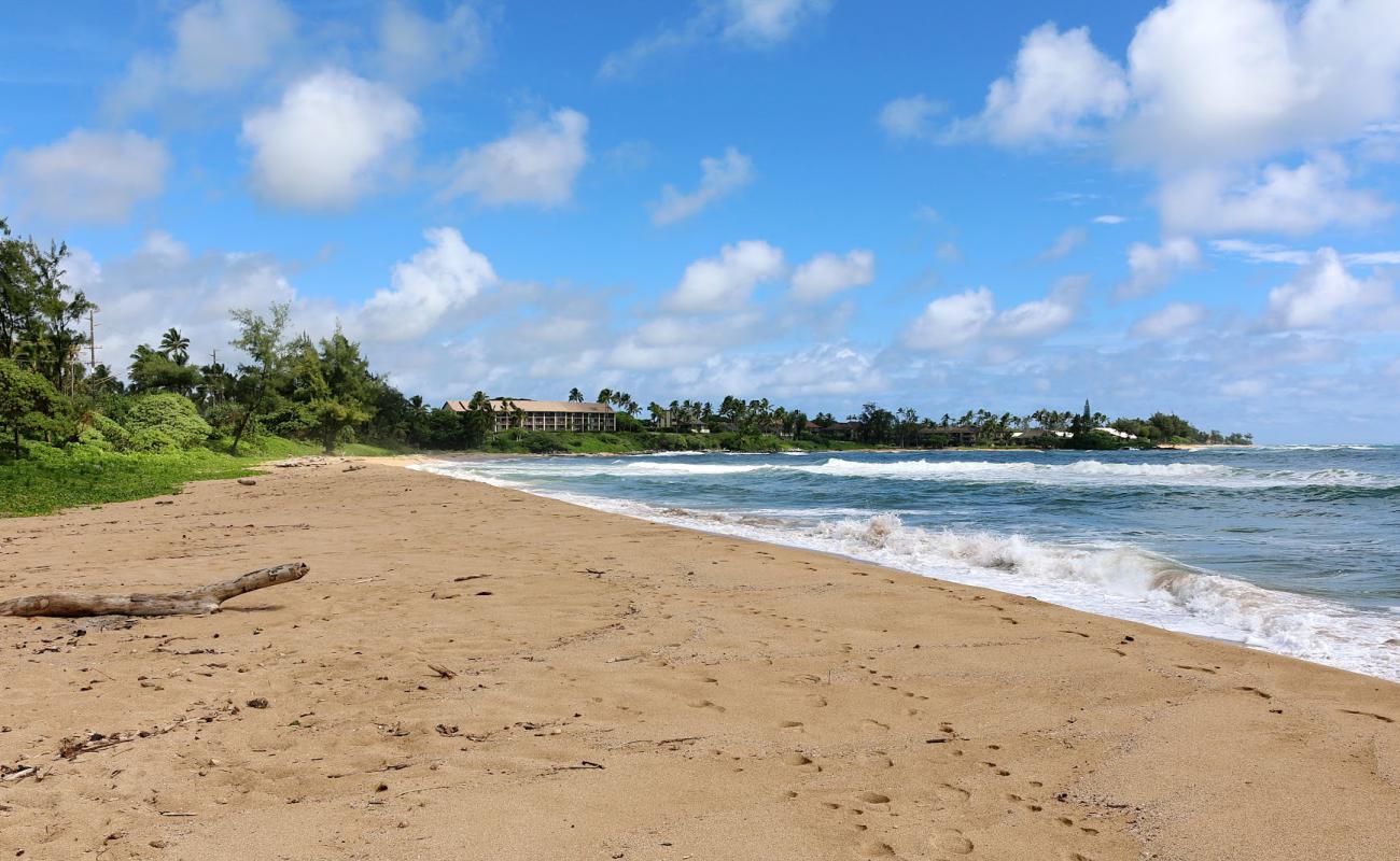 Wailua Beach'in fotoğrafı parlak kum yüzey ile