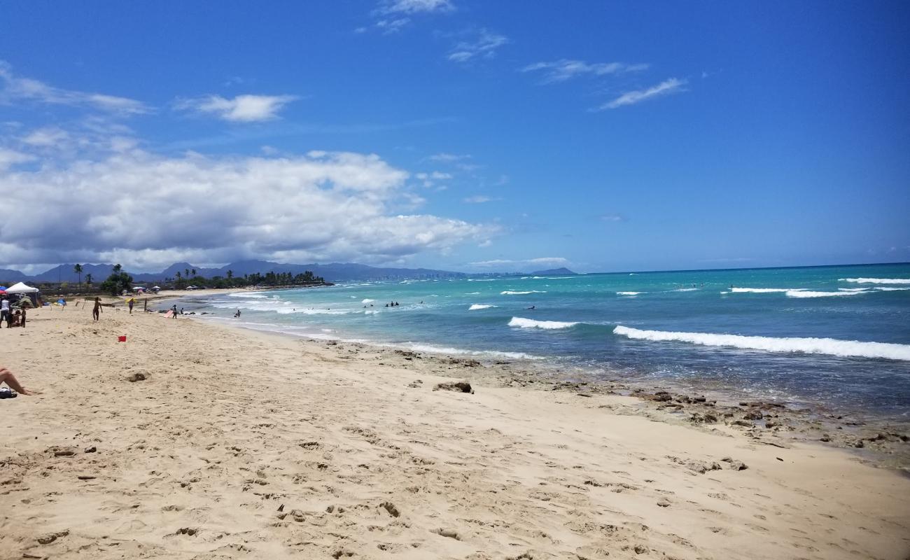 Ula'Ula Beach'in fotoğrafı açık bej kum yüzey ile