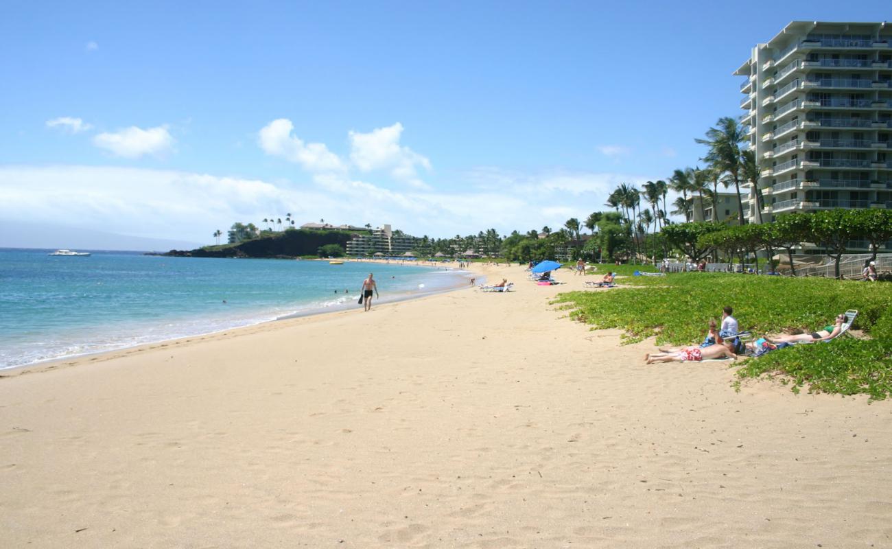 Kaanapali Plajı'in fotoğrafı parlak ince kum yüzey ile