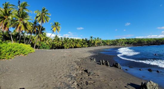 Honomalino Beach