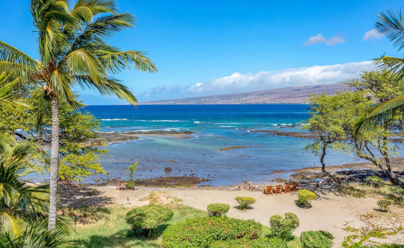 Puako Bay Beach'in fotoğrafı parlak kum yüzey ile