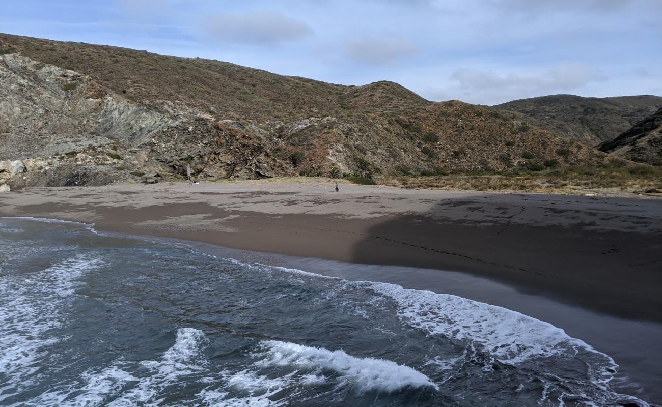 Ben Weston Beach'in fotoğrafı parlak kum yüzey ile