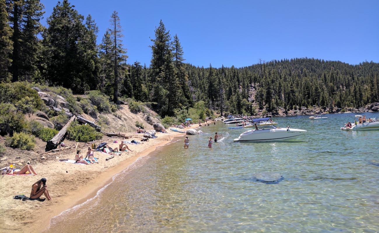 Secret Harbor Beach'in fotoğrafı açık bej kum yüzey ile