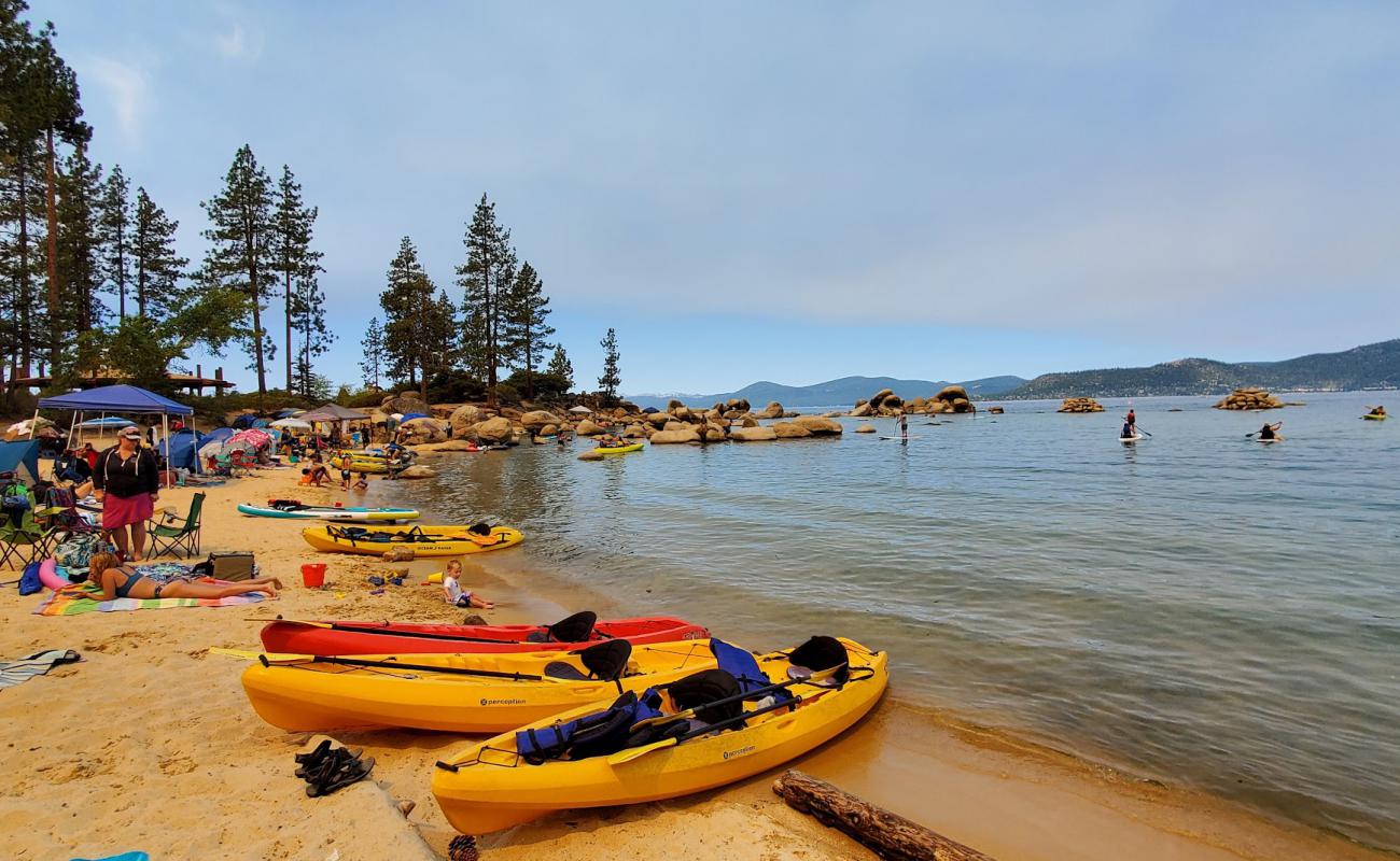 Sand Harbor Beach II'in fotoğrafı açık bej kum yüzey ile