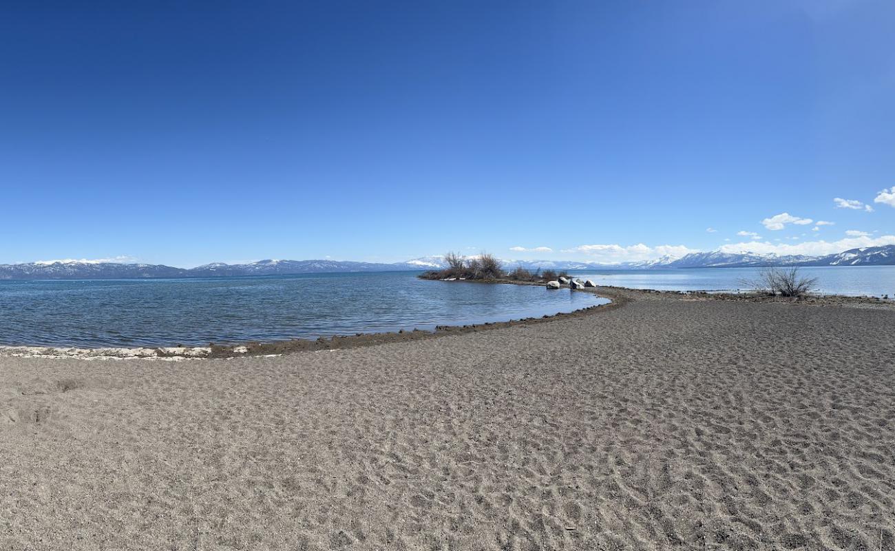 Lake Forest Beach'in fotoğrafı taşlı kum yüzey ile