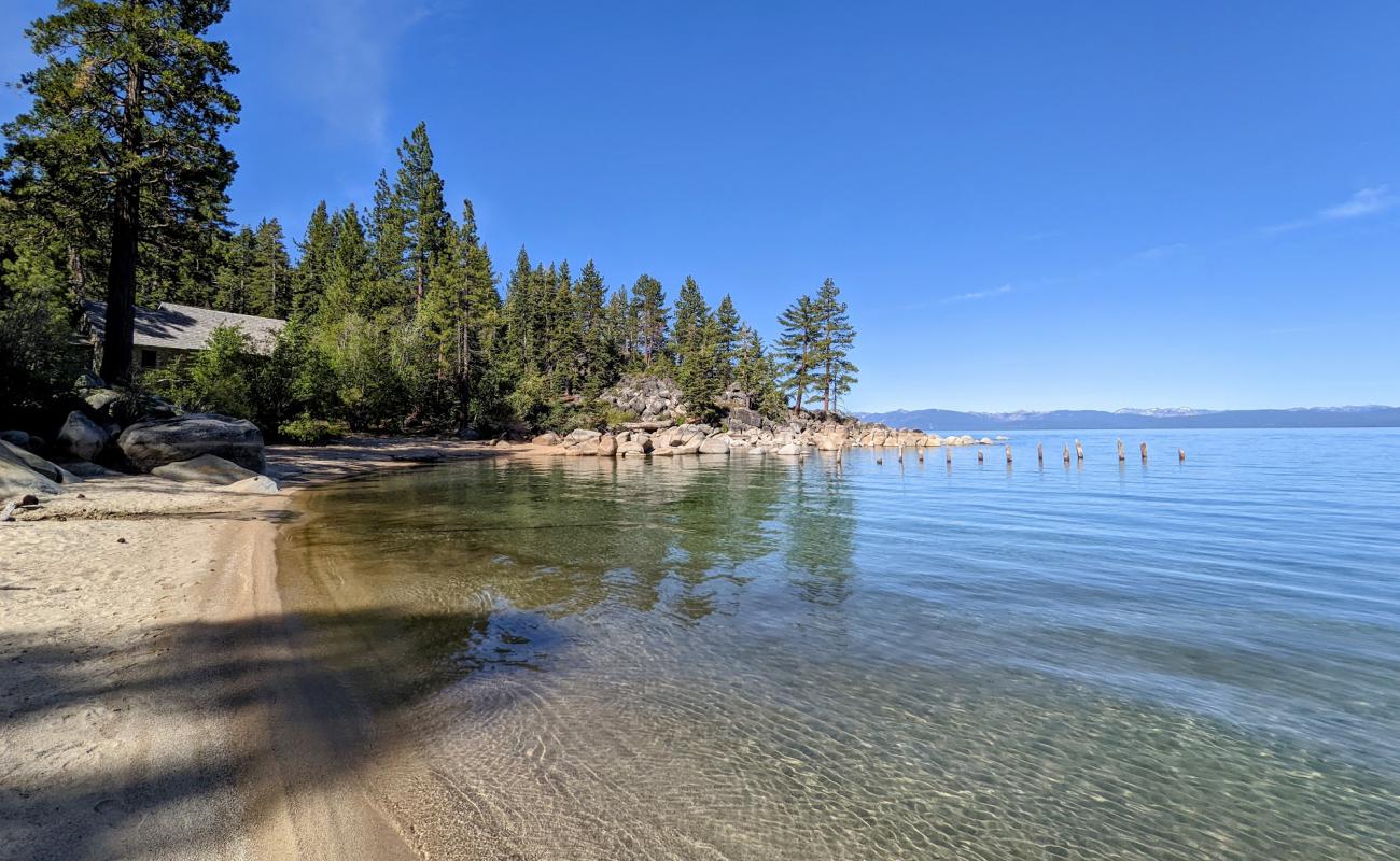 Skunk Harbor Beach'in fotoğrafı açık bej kum yüzey ile