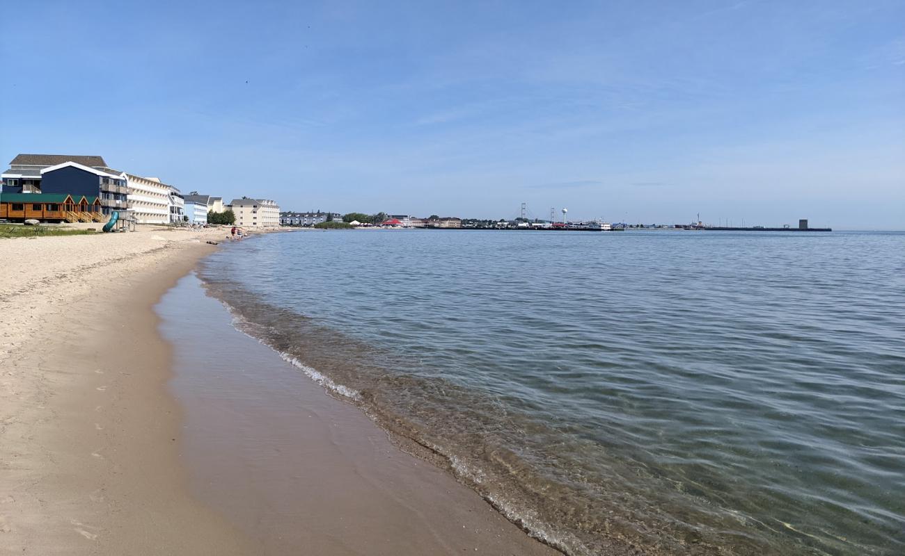 Bridge Vista Beach Hotel'in fotoğrafı i̇nce bej kum yüzey ile