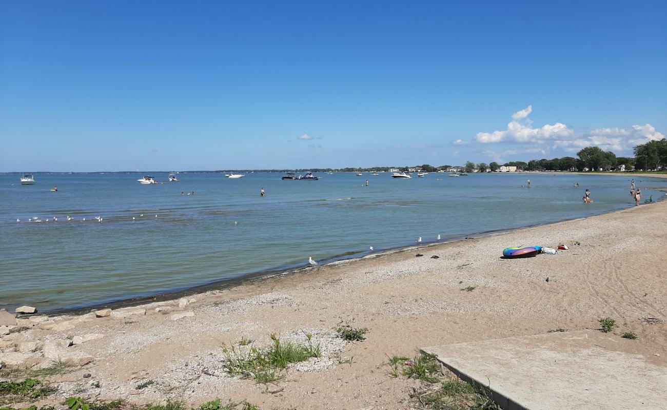 Waterworks Park Beach'in fotoğrafı parlak kum yüzey ile