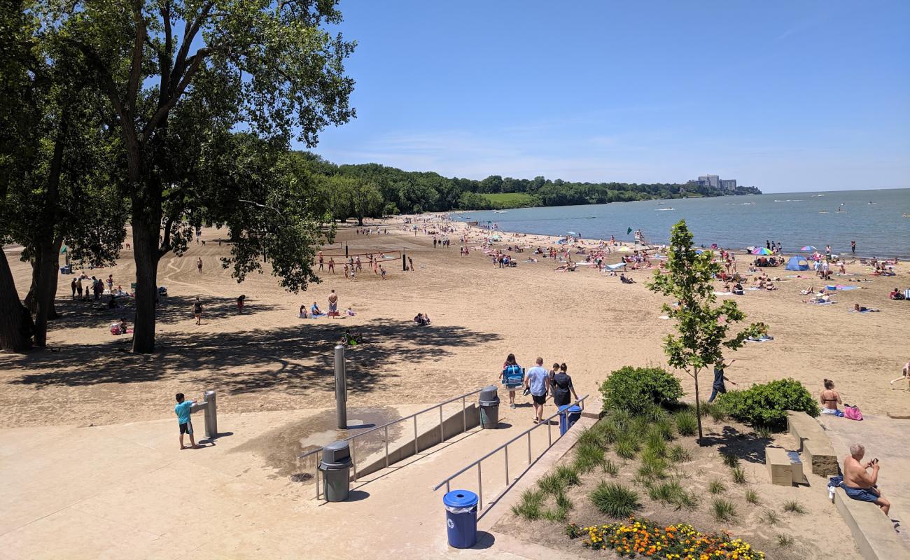 Edgewater Beach'in fotoğrafı parlak kum yüzey ile