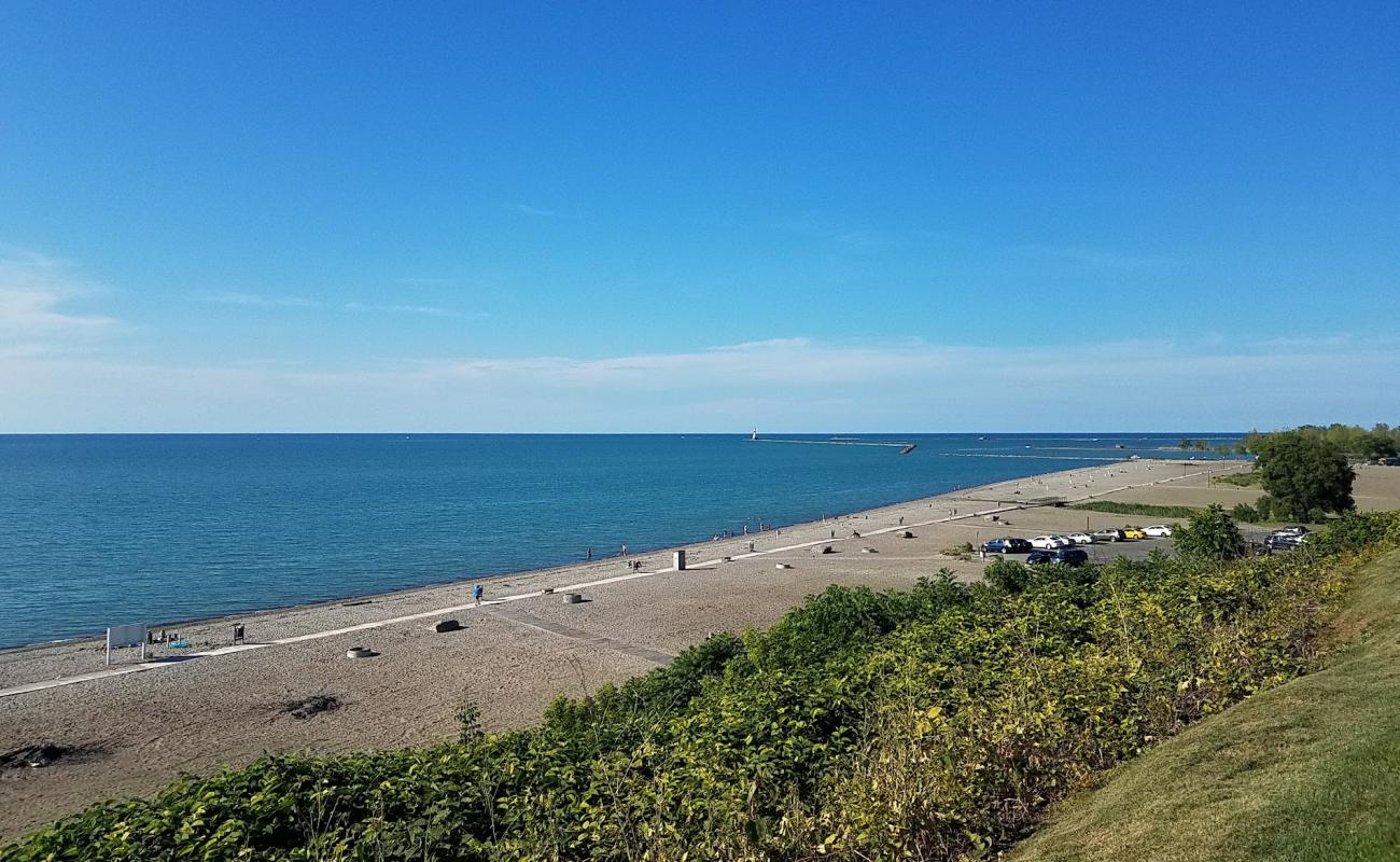 Conneaut Township Beach'in fotoğrafı gri kum ve çakıllar yüzey ile