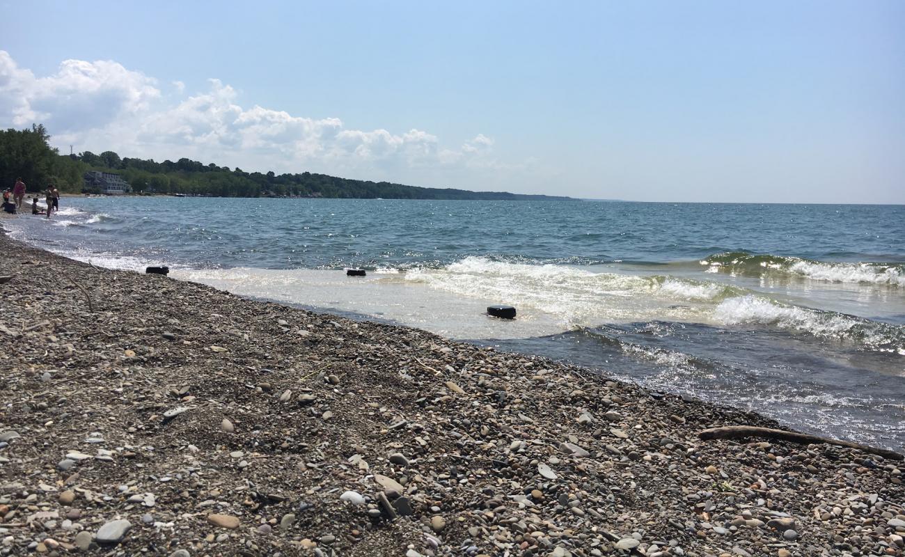 Presque Isle State Park Beach'in fotoğrafı bej kum ve çakıl yüzey ile