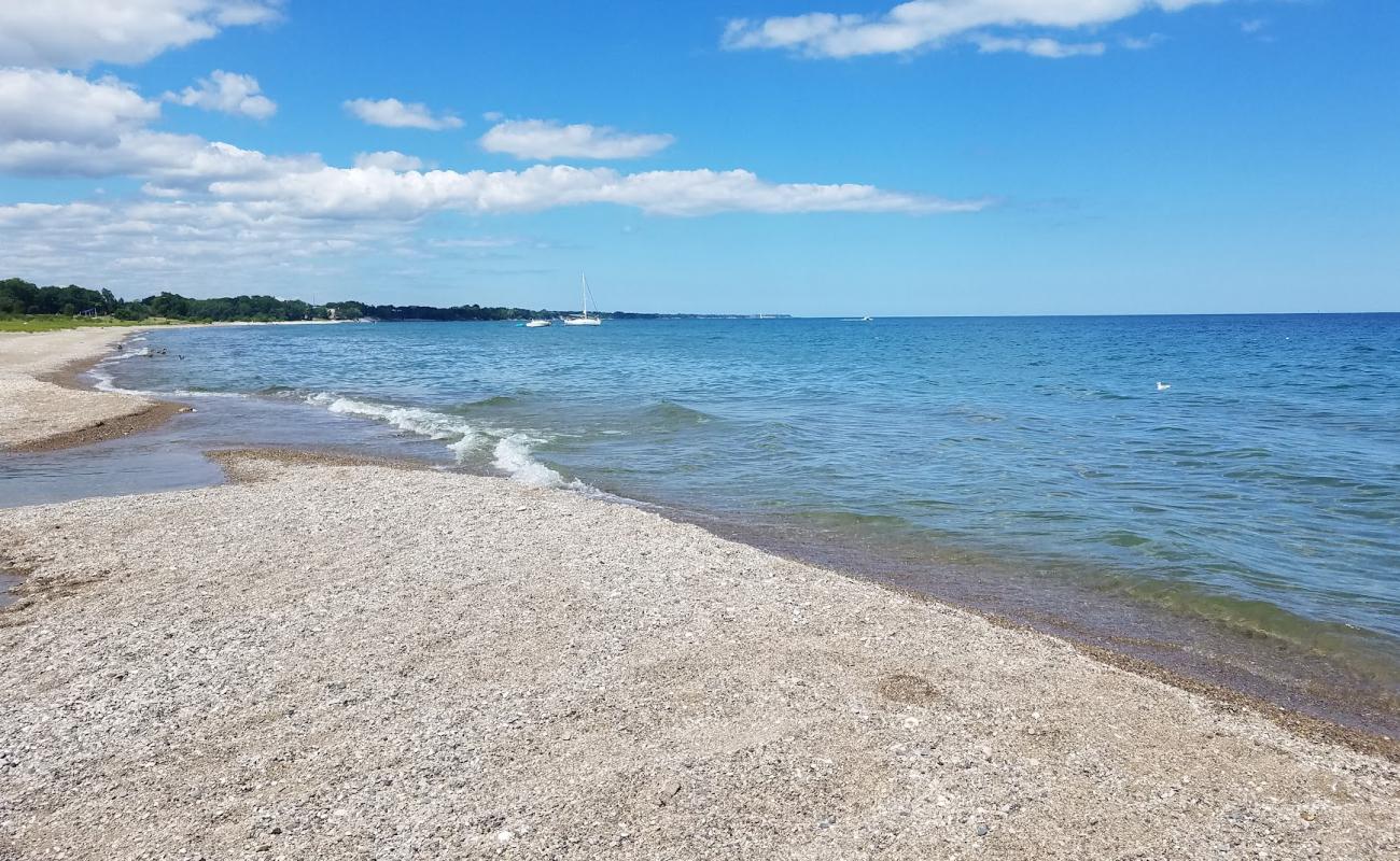 Alford Beach'in fotoğrafı taşlı kum yüzey ile