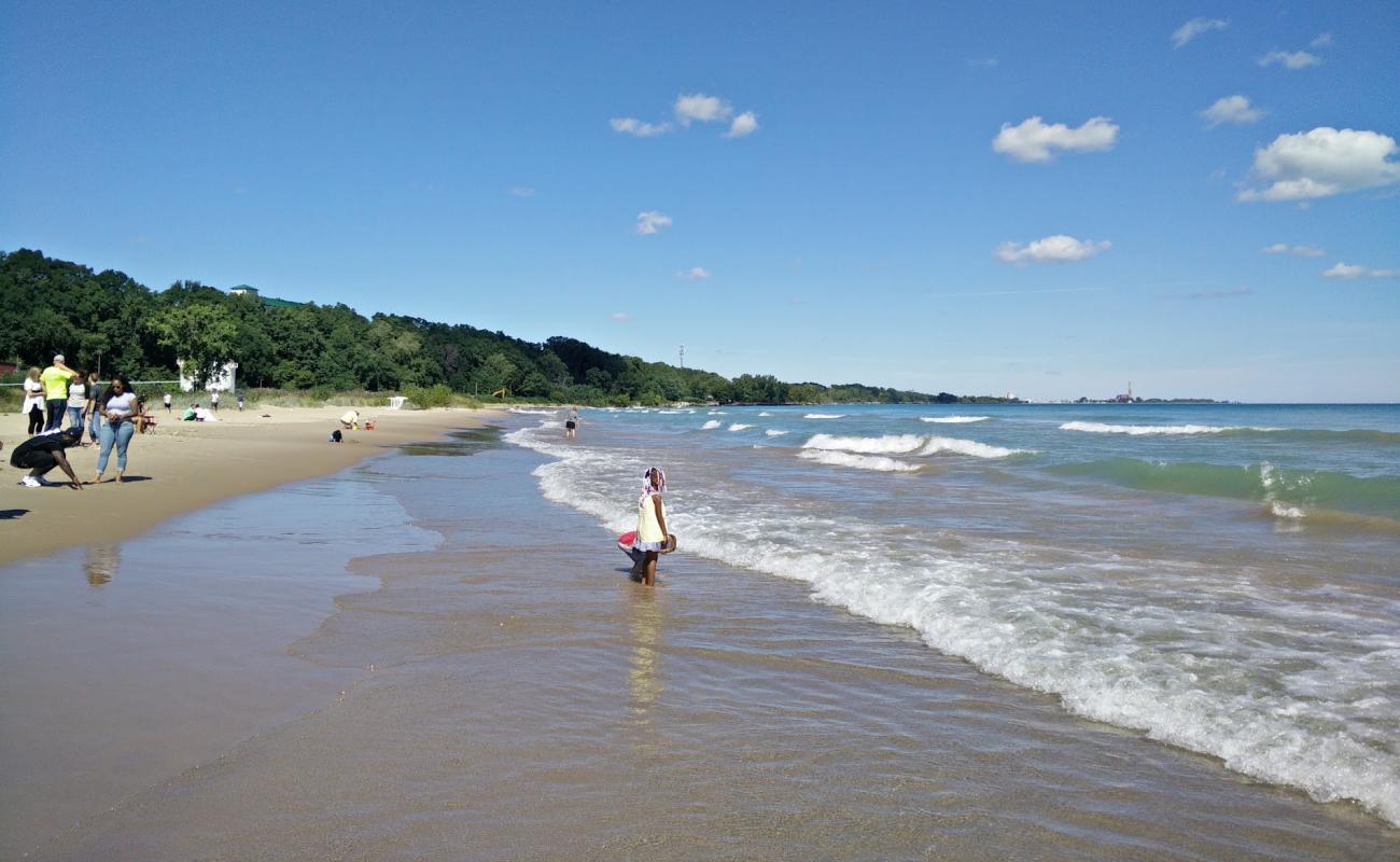 Nunn Beach'in fotoğrafı parlak kum yüzey ile