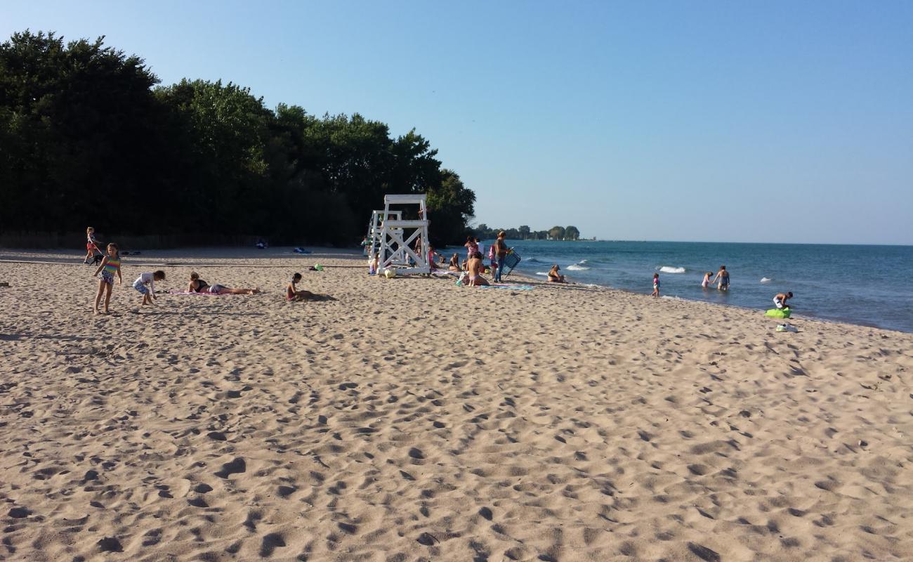 Lighthouse Beach'in fotoğrafı parlak kum yüzey ile