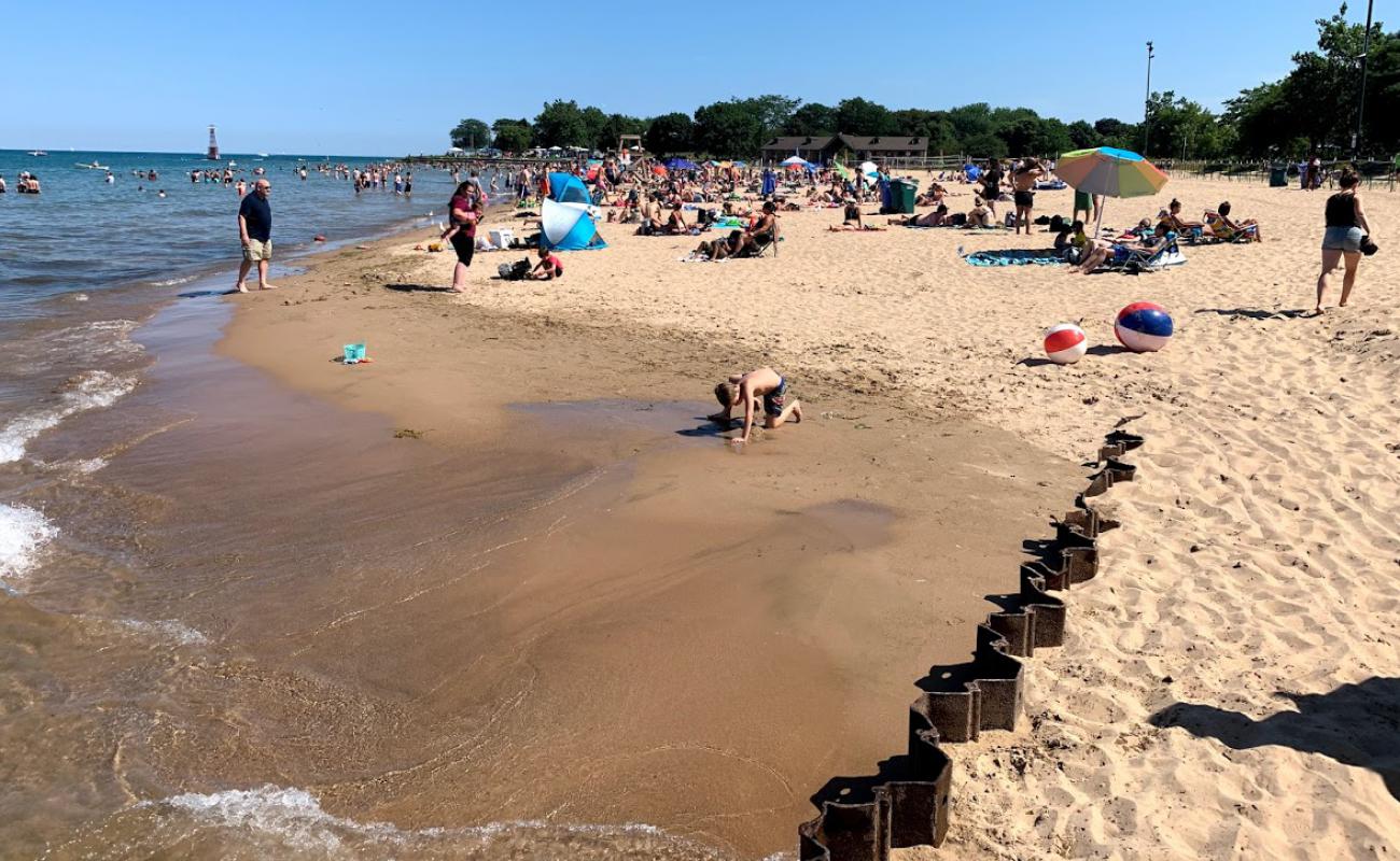 Foster Beach'in fotoğrafı parlak kum yüzey ile