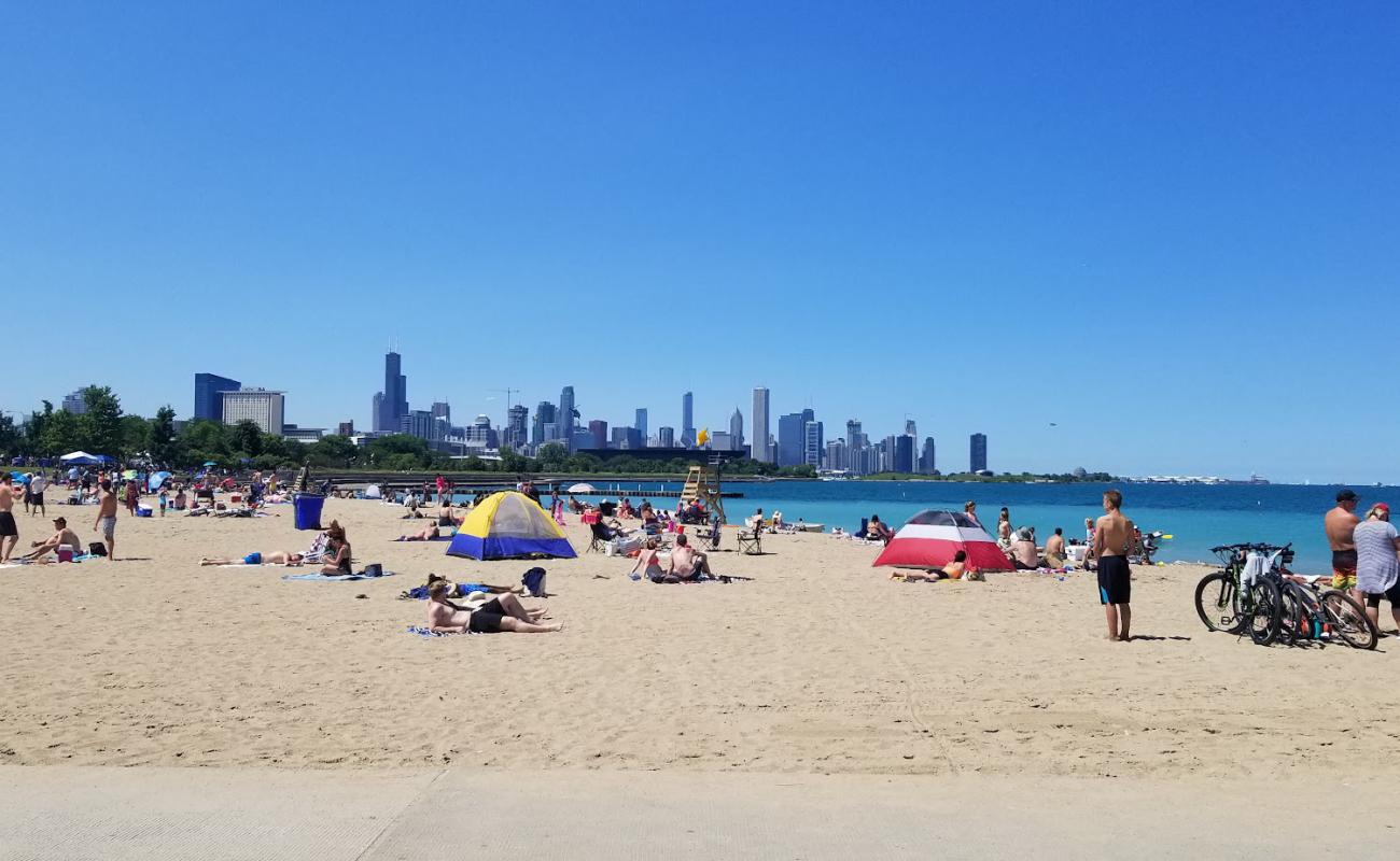 31st Street Beach'in fotoğrafı parlak kum yüzey ile