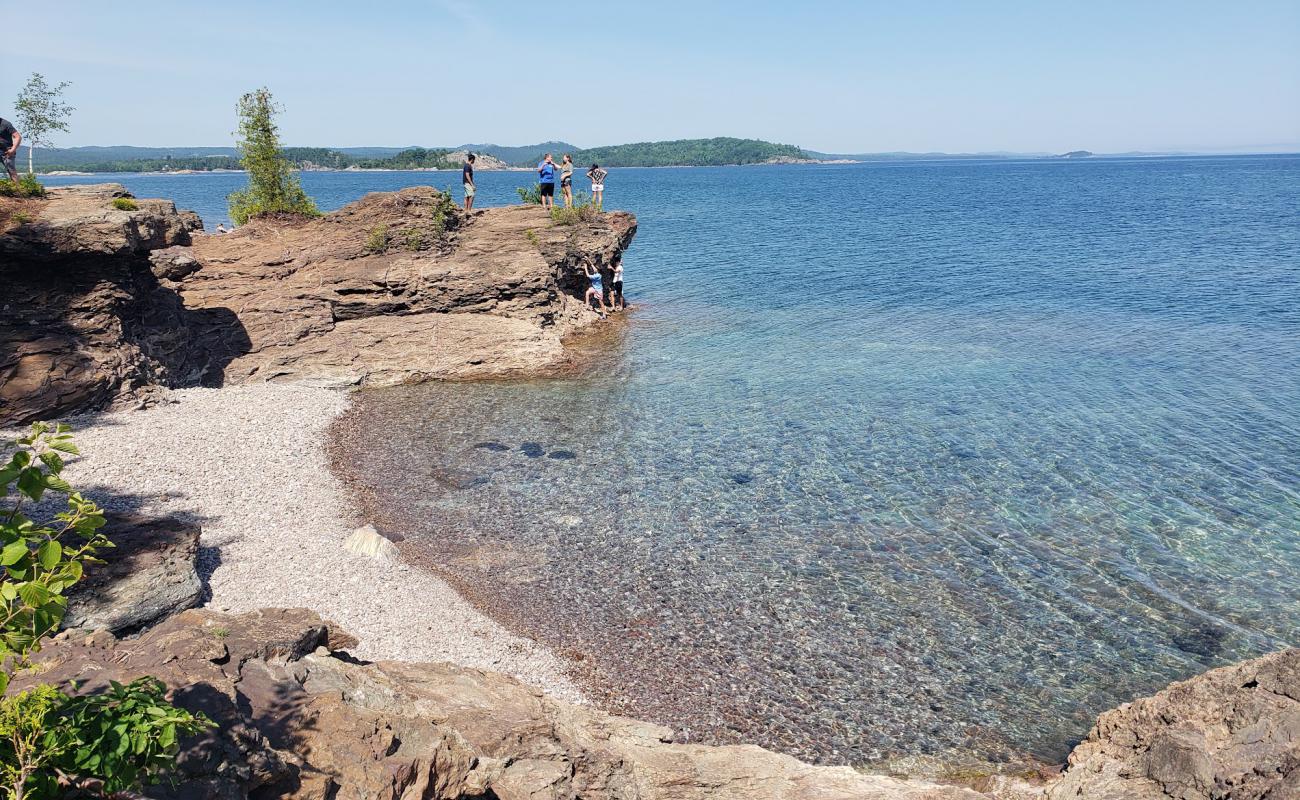 Black Rocks Beach'in fotoğrafı gri çakıl taşı yüzey ile