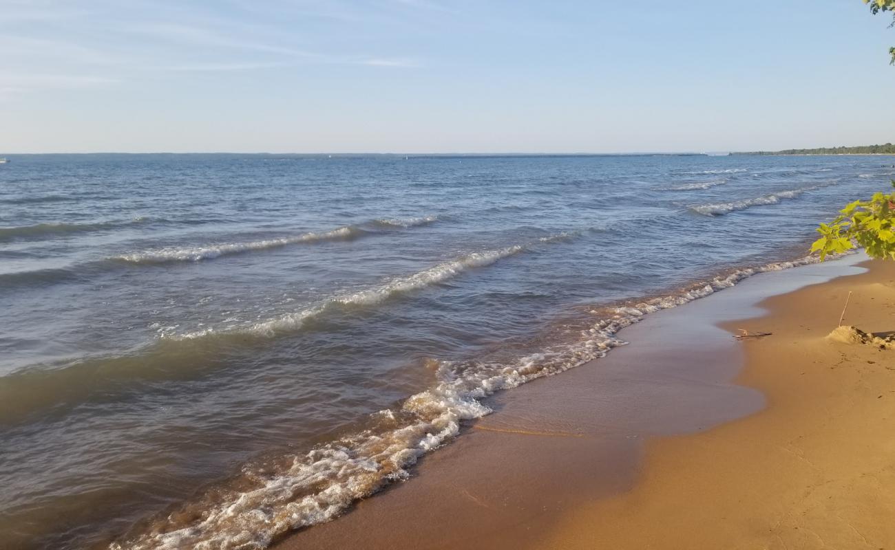 Brimley Beach'in fotoğrafı parlak kum yüzey ile