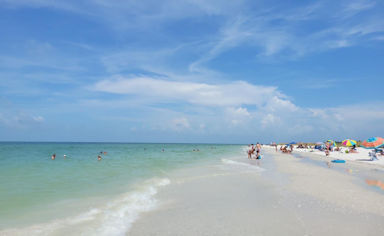 Tigertail beach'in fotoğrafı beyaz kum yüzey ile