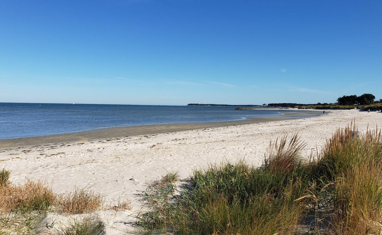 Cape charles beach'in fotoğrafı beyaz kum yüzey ile