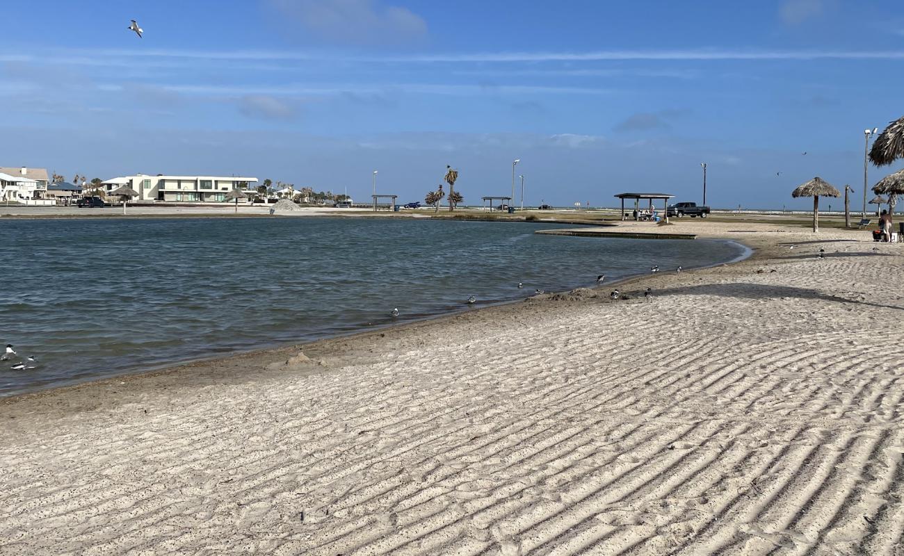 Rockport beach'in fotoğrafı açık bej kum yüzey ile