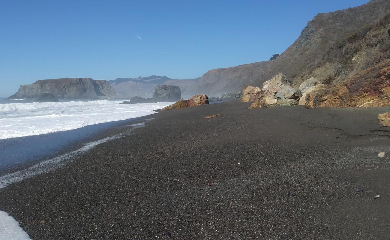 Blind Beach'in fotoğrafı gri kum yüzey ile