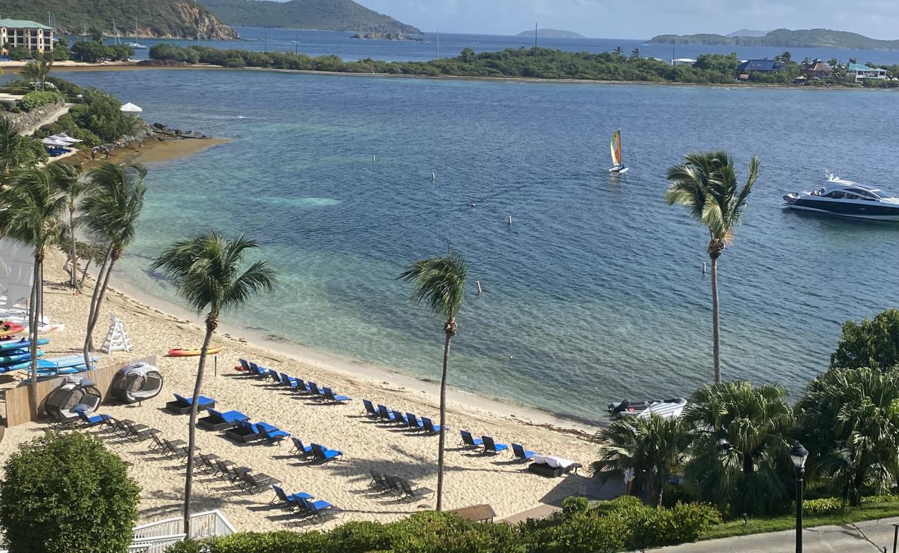 Vessup beach II'in fotoğrafı parlak kum yüzey ile