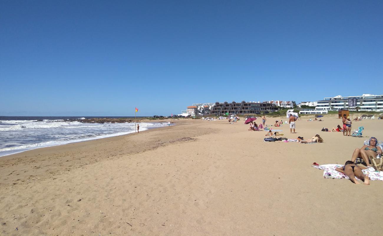 Montoya Beach'in fotoğrafı açık bej kum yüzey ile