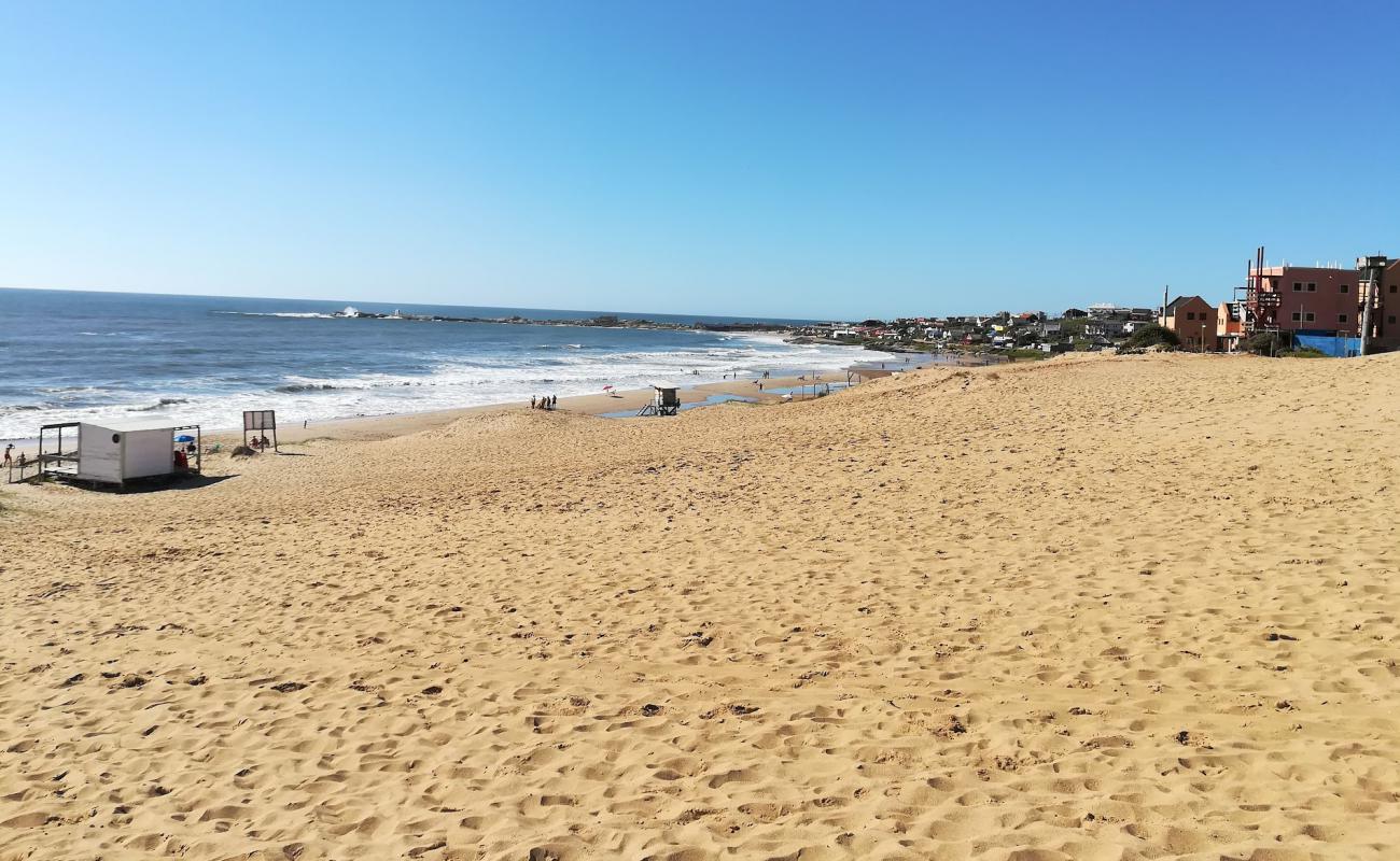 Del Rivero Beach'in fotoğrafı açık bej kum yüzey ile