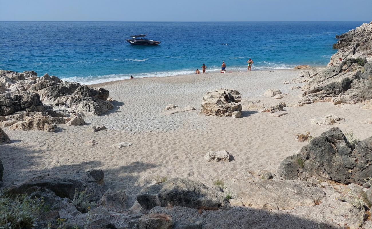 Celestina Beach'in fotoğrafı küçük gri çakıllar yüzey ile