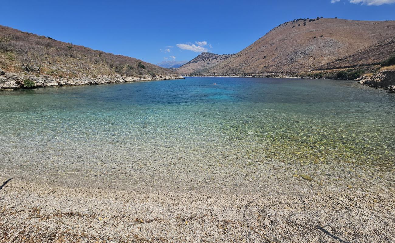 Beach Porto Palermos 3'in fotoğrafı küçük bej çakıl yüzey ile