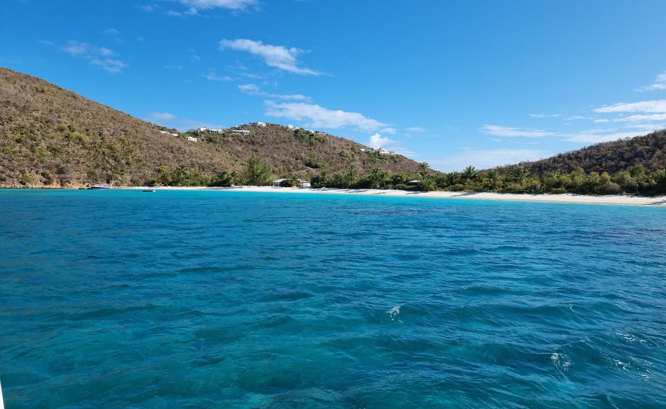 White beach'in fotoğrafı açık bej kum yüzey ile