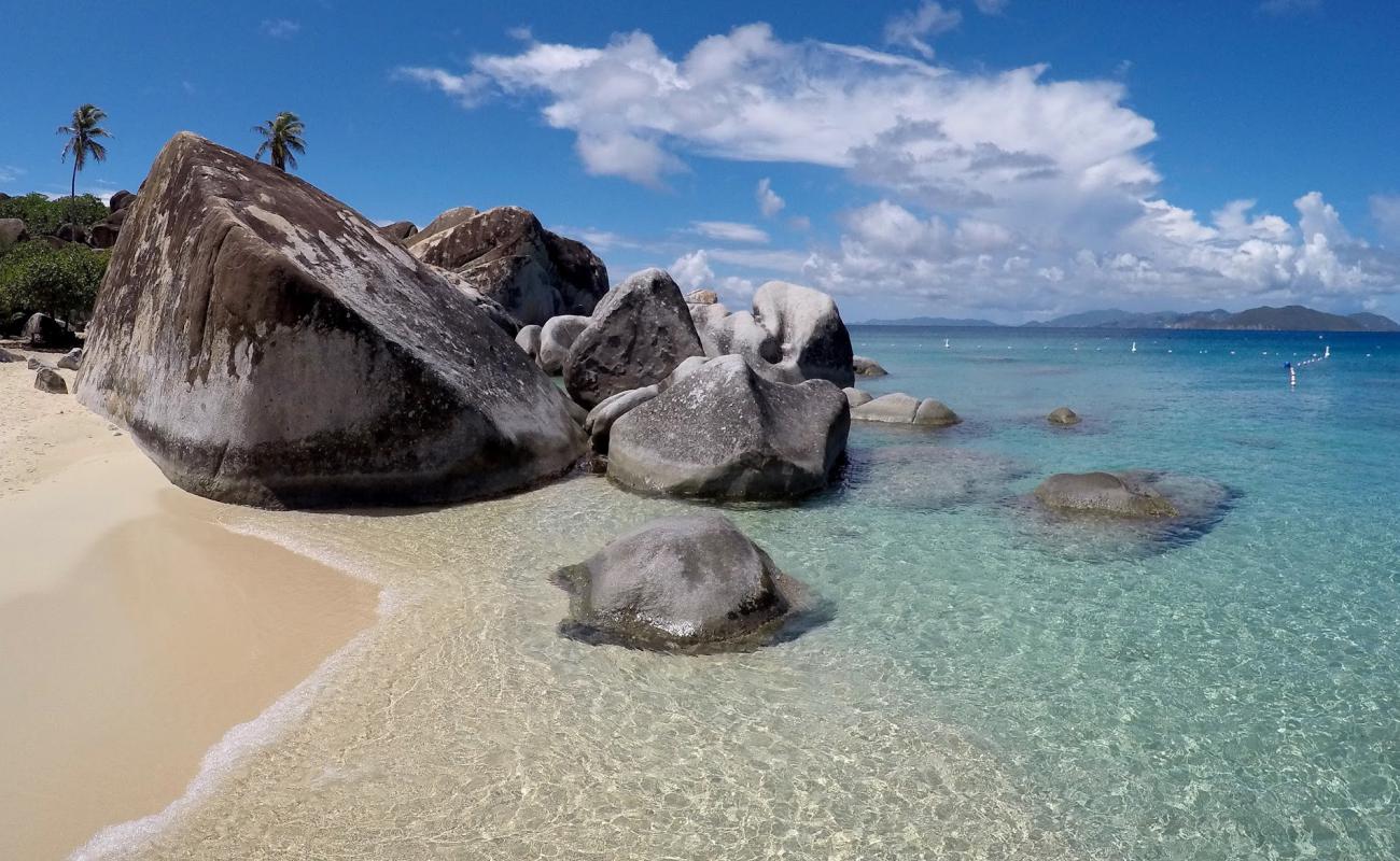 The Baths beach'in fotoğrafı parlak ince kum yüzey ile