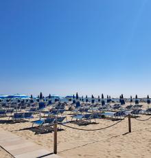 Bagno Vela Punta Marina (Spiaggia e Cucina)