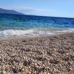 Klancac beach'in fotoğrafı doğrudan plaj ile birlikte