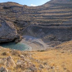 Gnjilova beach'in fotoğrafı doğal alan içinde bulunmaktadır