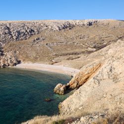 Dubna beach'in fotoğrafı turkuaz saf su yüzey ile