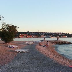 Adriatic II beach'in fotoğrafı turkuaz saf su yüzey ile