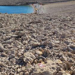 Rucica beach'in fotoğrafı küçük koy ile birlikte