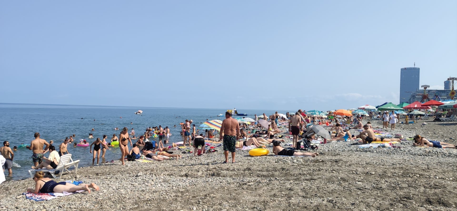 Batumi beach'in fotoğrafı düz ve uzun ile birlikte