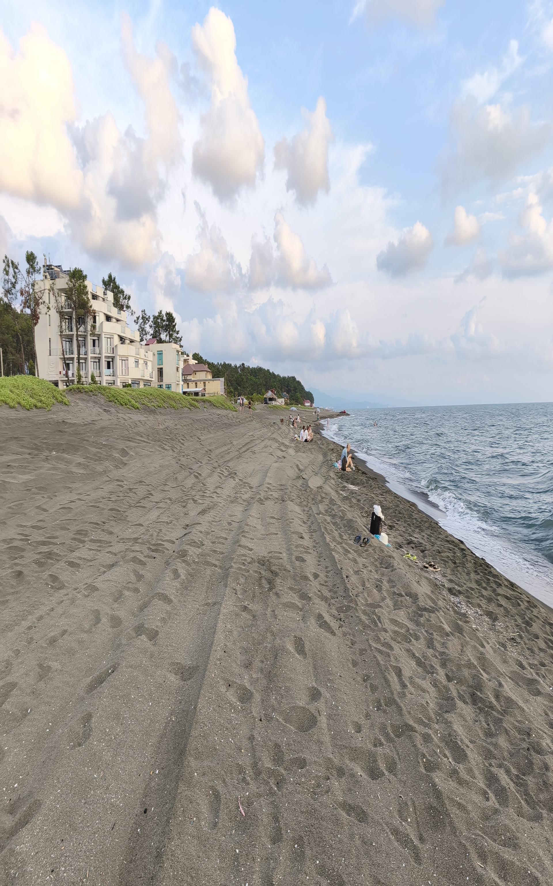 Shekvetili beach'in fotoğrafı kirli temizlik seviyesi ile
