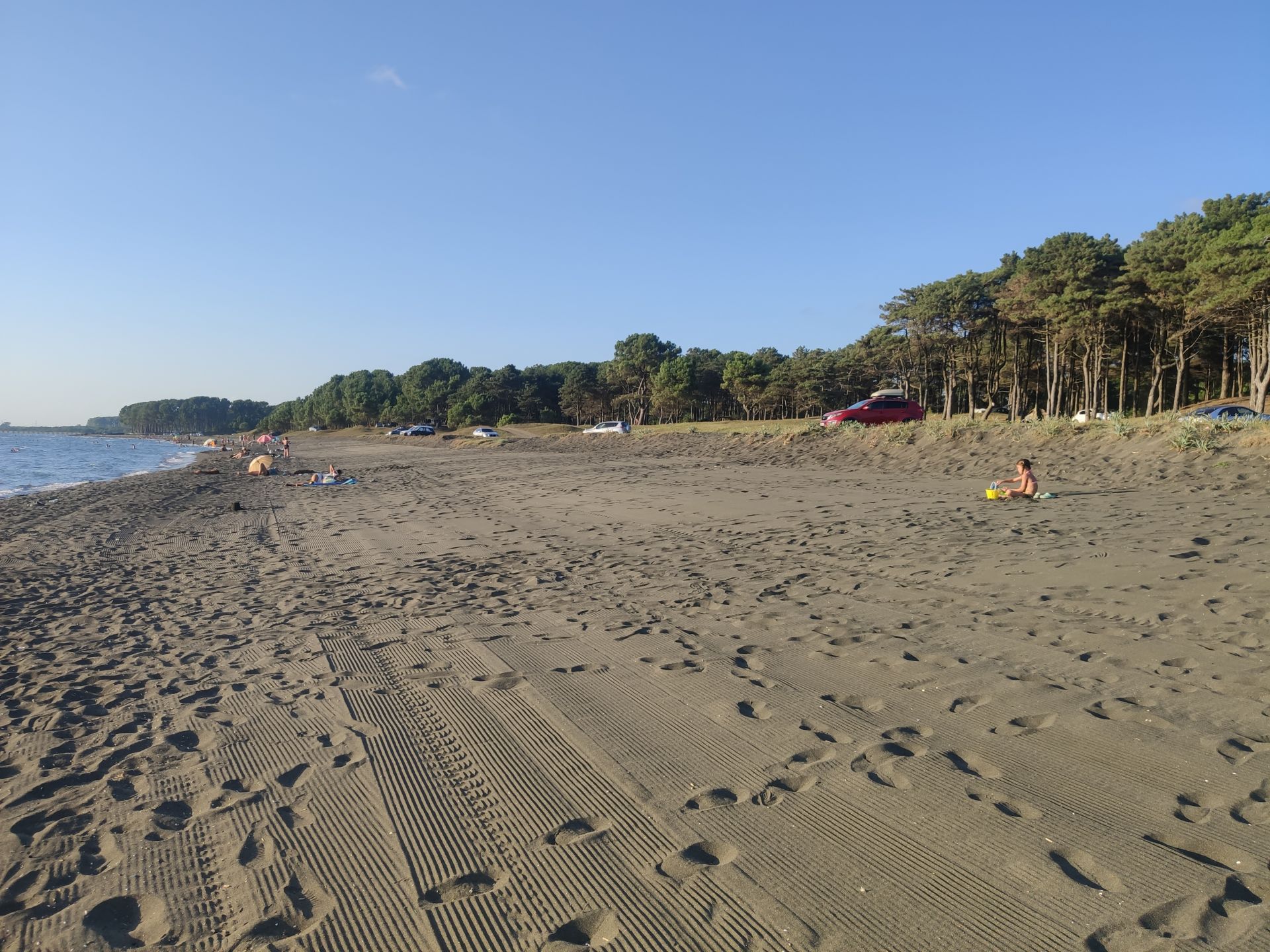 Ureki Nature beach'in fotoğrafı kirli temizlik seviyesi ile