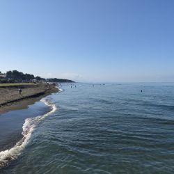 Ureki Nature beach'in fotoğrafı kirli temizlik seviyesi ile