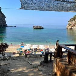 Alonaki Fanariou'in fotoğrafı geniş ile birlikte